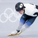 　試合会場で調整する宮田将吾＝ミラノ（共同）