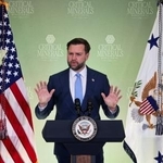 　重要鉱物を巡る閣僚級会合で演説するバンス米副大統領＝４日、ワシントン（ロイター＝共同）