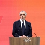 　ＩＯＣの総会で演説するワッサーマン氏＝３日、ミラノ（ゲッティ＝共同）