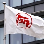 　トヨタ自動車の旗＝愛知県豊田市