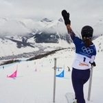 　初練習に臨んだ三木つばき＝６日（ＡＰ＝共同）