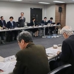 　トキの放鳥に関する環境省の有識者検討会＝９日午後、東京都千代田区