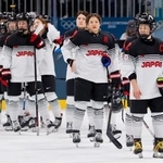 　イタリアに敗れ、肩を落とす日本＝ミラノ（共同）