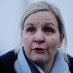 　スケルトン選手の失格問題について説明するＩＯＣのカースティ・コベントリー会長＝１２日、コルティナダンペッツォ（ロイター＝共同）