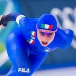 　女子５０００メートル　滑走するフランチェスカ・ロロブリジダ。今大会２個目の金メダルを獲得した＝ミラノ（共同）