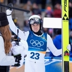 　男子個人ラージヒル　前半飛躍を終えた山本涼太＝プレダッツォ（共同）