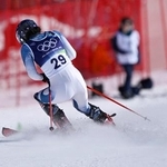 　女子回転　１回目に途中棄権した安藤麻＝コルティナダンペッツォ（共同）