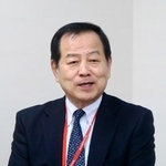 　記者会見する木徳神糧の竹内伸夫会長＝１９日午前、東京都内