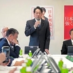 　自民党安全保障調査会の会合であいさつする小野寺五典会長＝２０日午前、東京・永田町の党本部