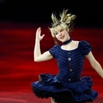 　エキシビションで演技するアリサ・リュウ＝ミラノ（共同）