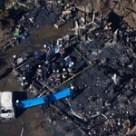 　千葉県睦沢町の住宅火災現場＝２２日午前９時４１分（共同通信社ヘリから）