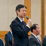 　大井川流域１０市町の首長との意見交換会であいさつする、ＪＲ東海の丹羽俊介社長＝２３日午後、静岡市