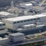 　新潟県の東京電力柏崎刈羽原発６号機（中央）＝２０２５年１１月