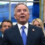 　ホワイトハウスでのイベントで話す米国のウィットコフ和平交渉担当特使＝１月、ワシントン（ＡＰ＝共同）