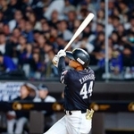 　５回、本塁打を放つソフトバンク・笹川＝台北ドーム（共同）