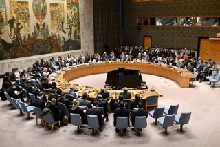 　米ニューヨークの国連本部で開かれたイラン情勢を巡る安全保障理事会の緊急会合＝２月２８日（共同）