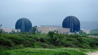 　台湾南部・屏東県の台湾電力第３原発＝２０２５年８月（共同）