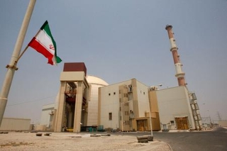 　イラン南部のブシェール原発の原子炉建屋＝２０１０年８月、ブシェール郊外（ＡＰ＝共同）