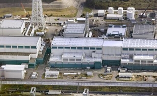 　新潟県の東京電力柏崎刈羽原発６号機（中央）＝２０２５年１１月