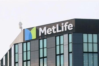 　メットライフ生命保険のロゴ＝東京都中央区