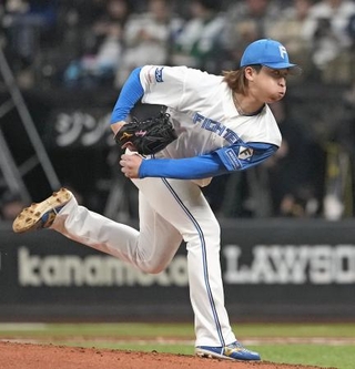 　ロッテ戦で無安打無得点試合を達成した日本ハム・細野＝エスコンフィールド