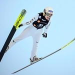 　Ｗ杯ジャンプ女子個人第２７戦で飛躍する丸山希＝ラハティ（共同）