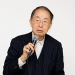 　全国霊感商法対策弁護士連絡会の集会であいさつする、代表世話人の山口広弁護士＝７日午後、東京都内