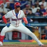 　オランダ戦に臨むドミニカ共和国のソト＝８日、マイアミ（ロイター＝共同）