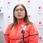 　記者会見するミラノ・コルティナ冬季パラリンピック日本選手団の大日方邦子団長＝１１日、イタリア・コルティナダンペッツォ（共同）