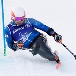 　男子大回転座位　２回目　滑走する鈴木猛史＝コルティナダンペッツォ（共同）