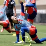 　フィリピン戦に向け最終調整する長谷川＝シドニー（共同）