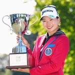 　通算５アンダーで優勝した菅楓華＝オリエント・クラブ（共同）