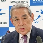 　記者会見する関経連の松本正義会長＝１８日午後、大阪市北区