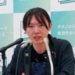 　記者会見するチームみらいの安野党首＝１９日午前、国会