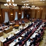 　一般質疑が行われた参院予算委＝１９日午前