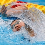 　女子１５００メートル自由形（タイムレース）で力泳する梶本一花。１５分５８秒５９で優勝した＝東京アクアティクスセンター