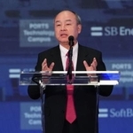 　２０日、米オハイオ州パイクトンで演説するソフトバンクグループの孫正義会長兼社長（ＡＰ＝共同）