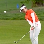 　第２ラウンド、通算５アンダーで１０位の山下美夢有＝シャロンハイツ・クラブ（共同）