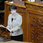 　参院本会議で参政党の塩入清香氏の質問に答弁する高市早苗首相＝２３日