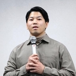 　旧統一教会の清算手続きの影響について話す今中誠真さん＝２６日午後、東京都千代田区