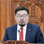 　モンゴルのザンダンシャタル首相＝ウランバートル（モンゴル国会のホームページから、共同）