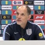 　日本との試合に向け、記者会見するサッカーイングランド代表のトゥヘル監督＝３０日、ロンドン近郊