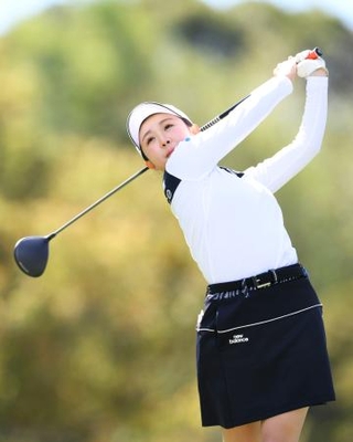 　第１日、３アンダーで首位の伊藤愛華＝葛城ＧＣ