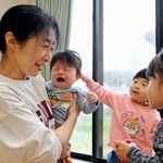 　「こども誰でも通園制度」で受け入れた子ども＝１日午前、千葉県野田市の認定こども園「やなぎさわ幼稚園・保育園」