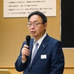 　記者会見するＪＲ北海道の綿貫泰之社長＝１日午後、札幌市