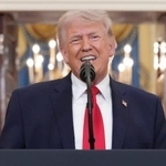 　イラン情勢について演説するトランプ米大統領＝１日、ワシントンのホワイトハウス（ＡＰ＝共同）