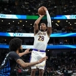 　２１得点、７リバウンドだったレーカーズの八村塁＝５日、ダラス（ＮＢＡＥ・ゲッティ＝共同）