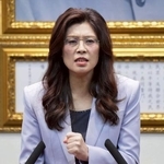 　中国へ出発前、記者会見する鄭麗文氏＝７日、台北（共同）