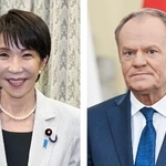 　高市早苗首相、ポーランドのトゥスク首相（右）（ゲッティ＝共同）