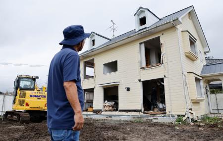 熊本地震、公費解体始まる|全国海外|神戸新聞NEXT